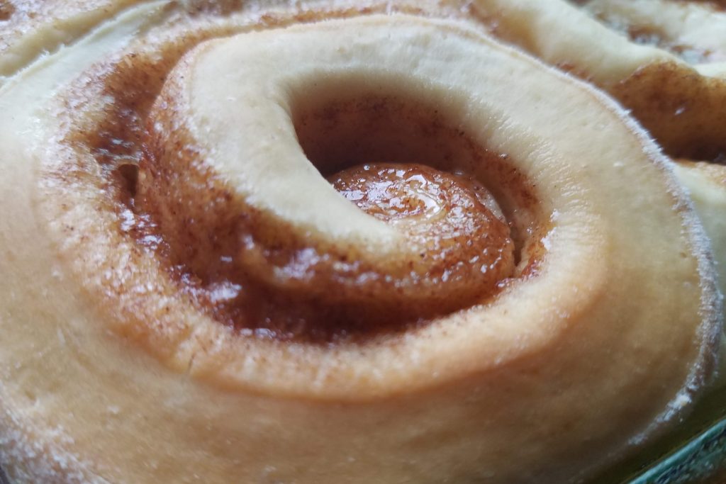 Cinnamon rolls with sourdough starter discard